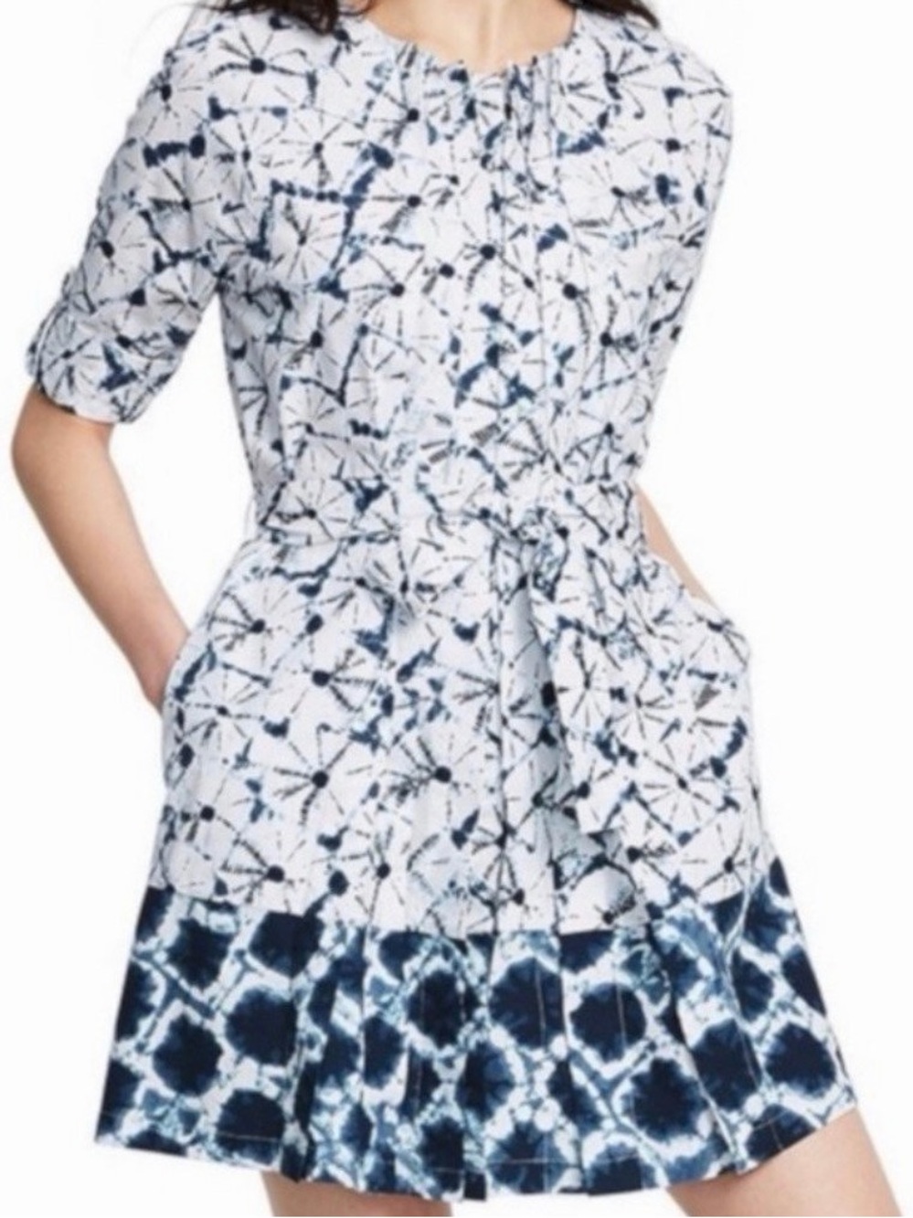Tie-Dye White and Navy Short Dress with Waist Tie
